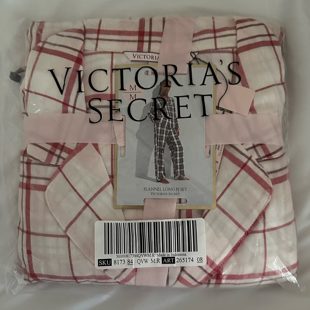 victoria secret flannel pj set in peppermint plaid